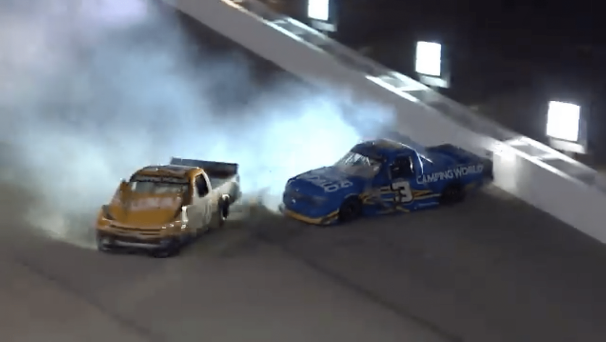 Video Tyler Ankrum Goes Head On Into Backstretch Wall After Contact