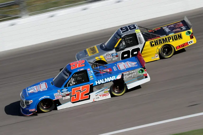NASCAR Gander RV & Outdoors Truck Series Kansas 200