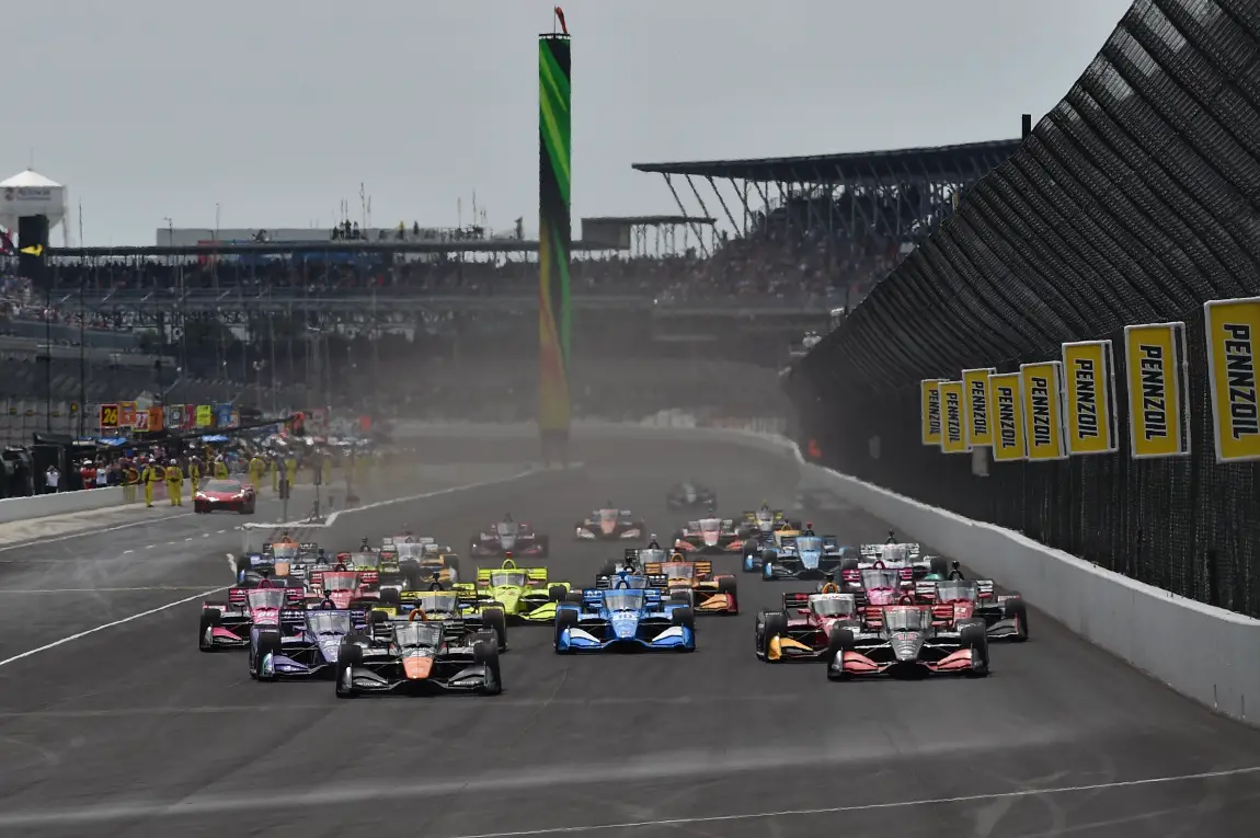 Pato O'Ward leads the field at IMS road course in 2021