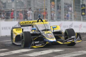 Colton Herta drives back to the pits with a damaged front wing after contact with Dalton Kellett at the 2022 Music City Grand Prix.