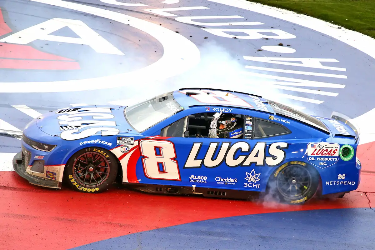 Lucas Oil Enhances Long-Standing Relationship with RCR and ECR