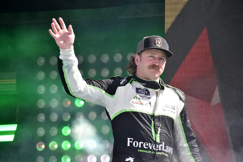 Jeffrey Earnhardt Back at Sam Hunt Racing for Multiple Races in 2024 ...