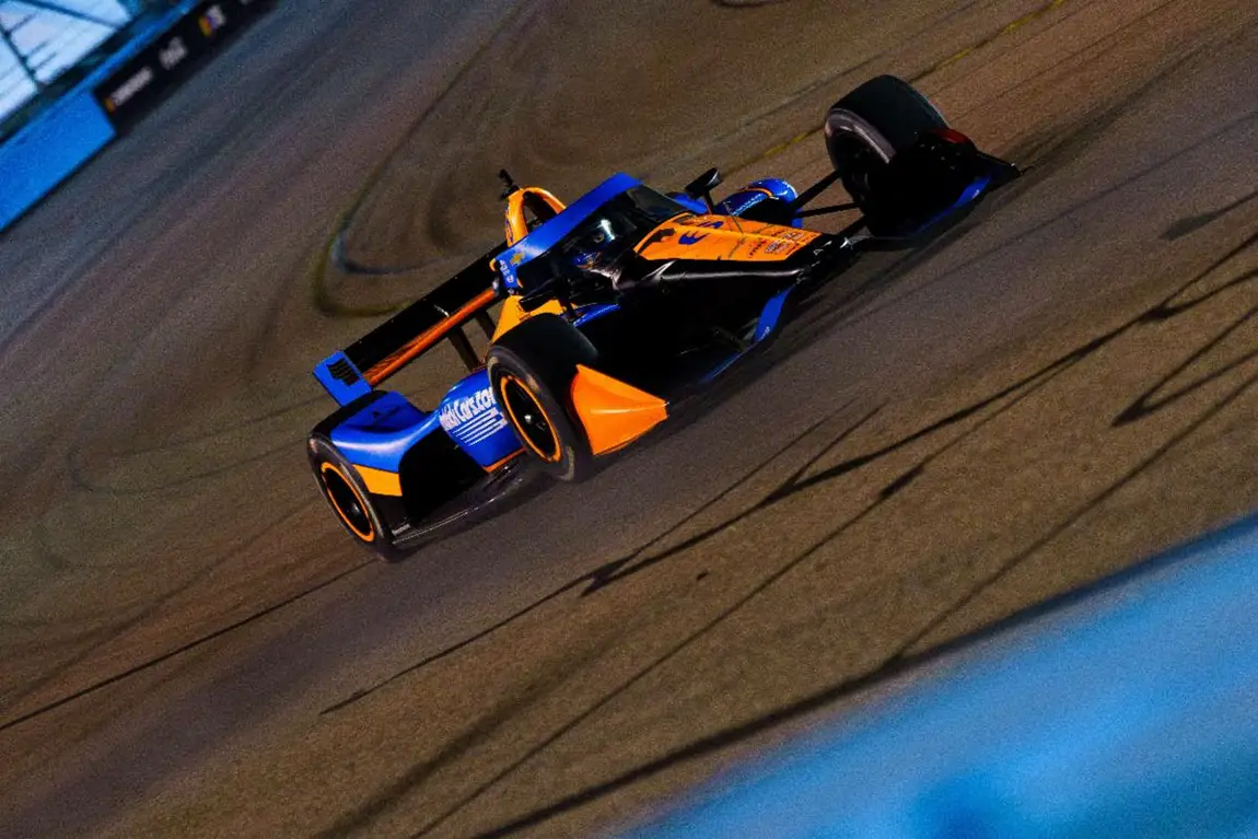Kyle Larson IndyCar test Phoenix Raceway 2024 Hendrick Motorsports Arrow McLaren Hendrick 1100