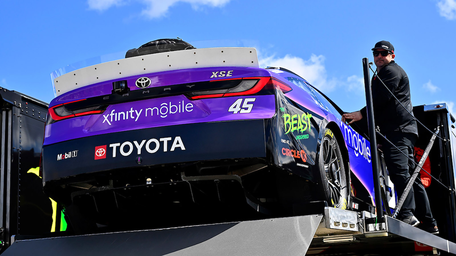 Tyler Reddick 2024 Xfinity Mobile paint scheme 23XI Racing NASCAR Cup Series