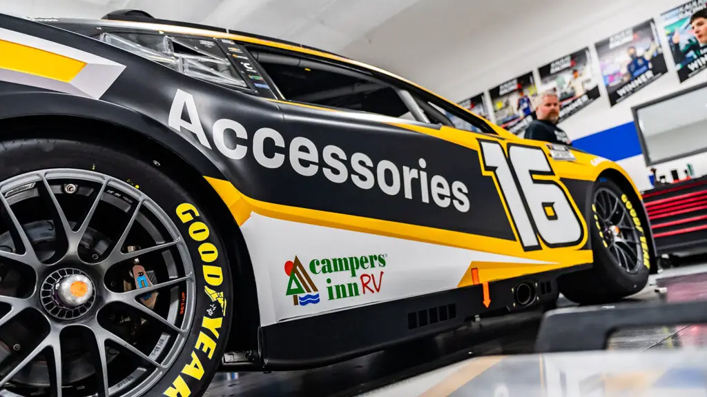 No. 16 Kaulig Racing Chevy Accessories Paint Scheme | TobyChristie.com