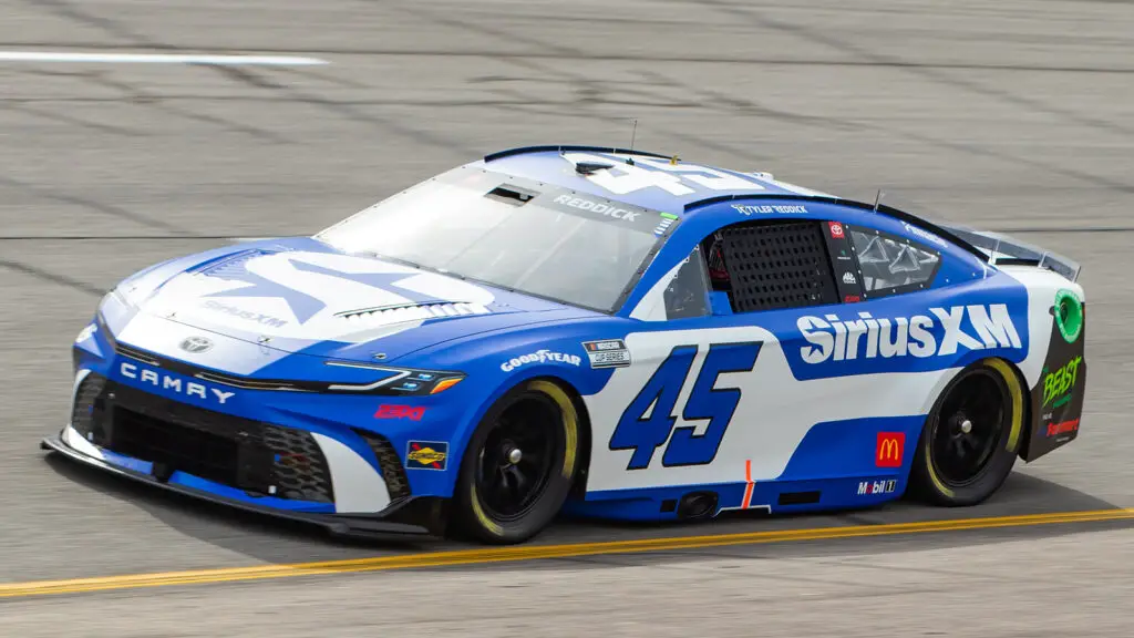 No. 45 23XI Racing SiriusXM Paint Scheme | TobyChristie.com