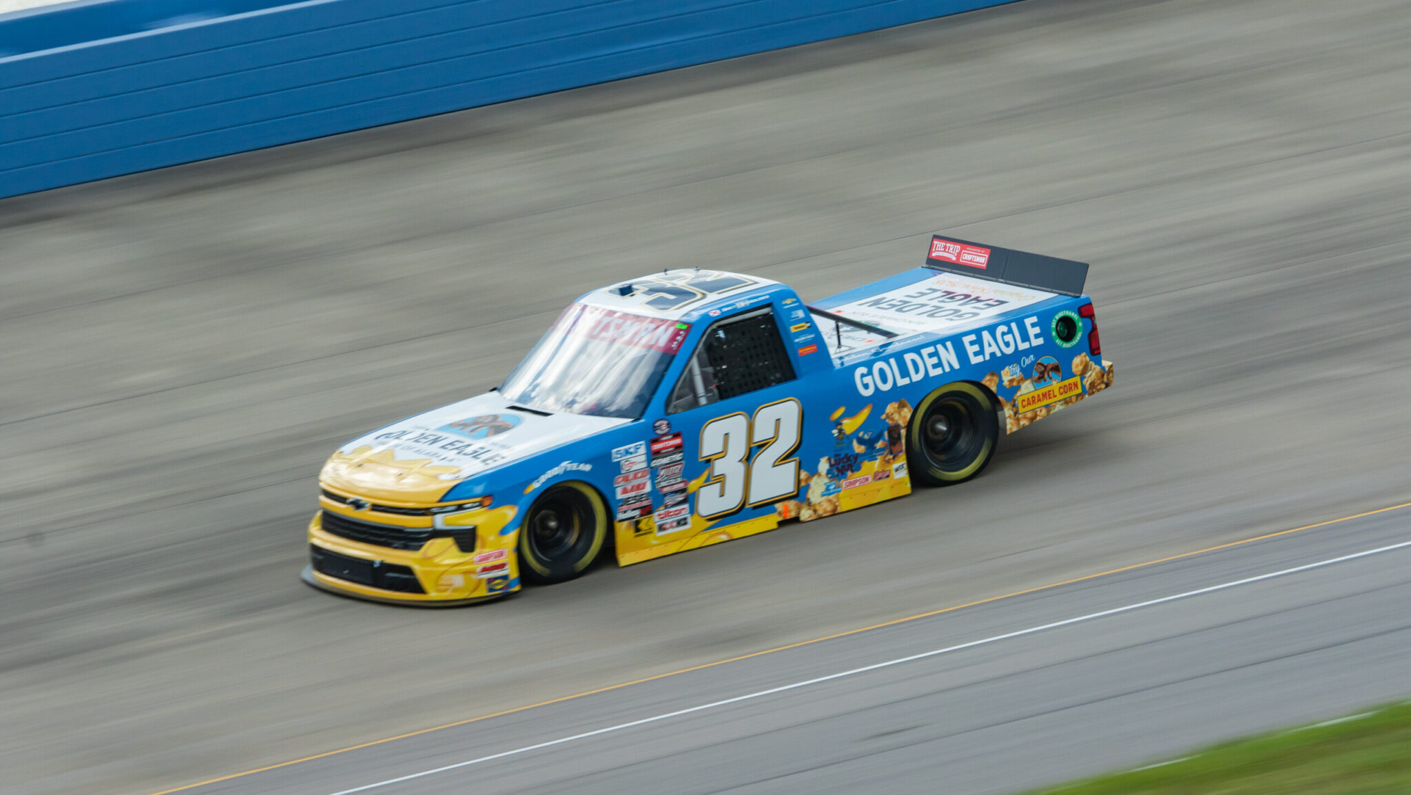 Holmes Racing Modified No. 32 Bret Holmes Racing Golden Eagle Syrup | TobyChristie.com