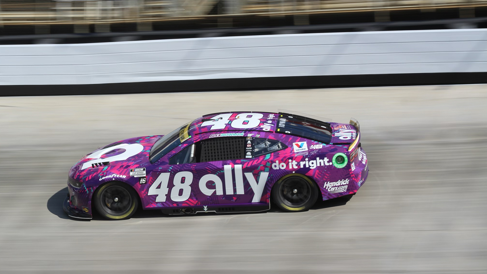 Alex Bowman pole Bass Pro Shops Night Race at Bristol 2024 NASCAR Cup Series