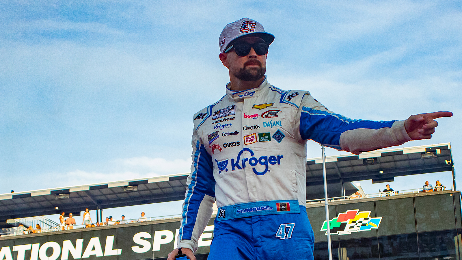 Ricky Stenhouse Jr. chances to win the Quaker State 400 at Atlanta