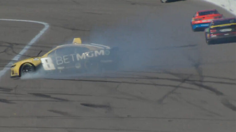 Kyle Busch spins from the lead at Kansas Speedway trying to lap Chase Briscoe in the Hollywood Casino 400.