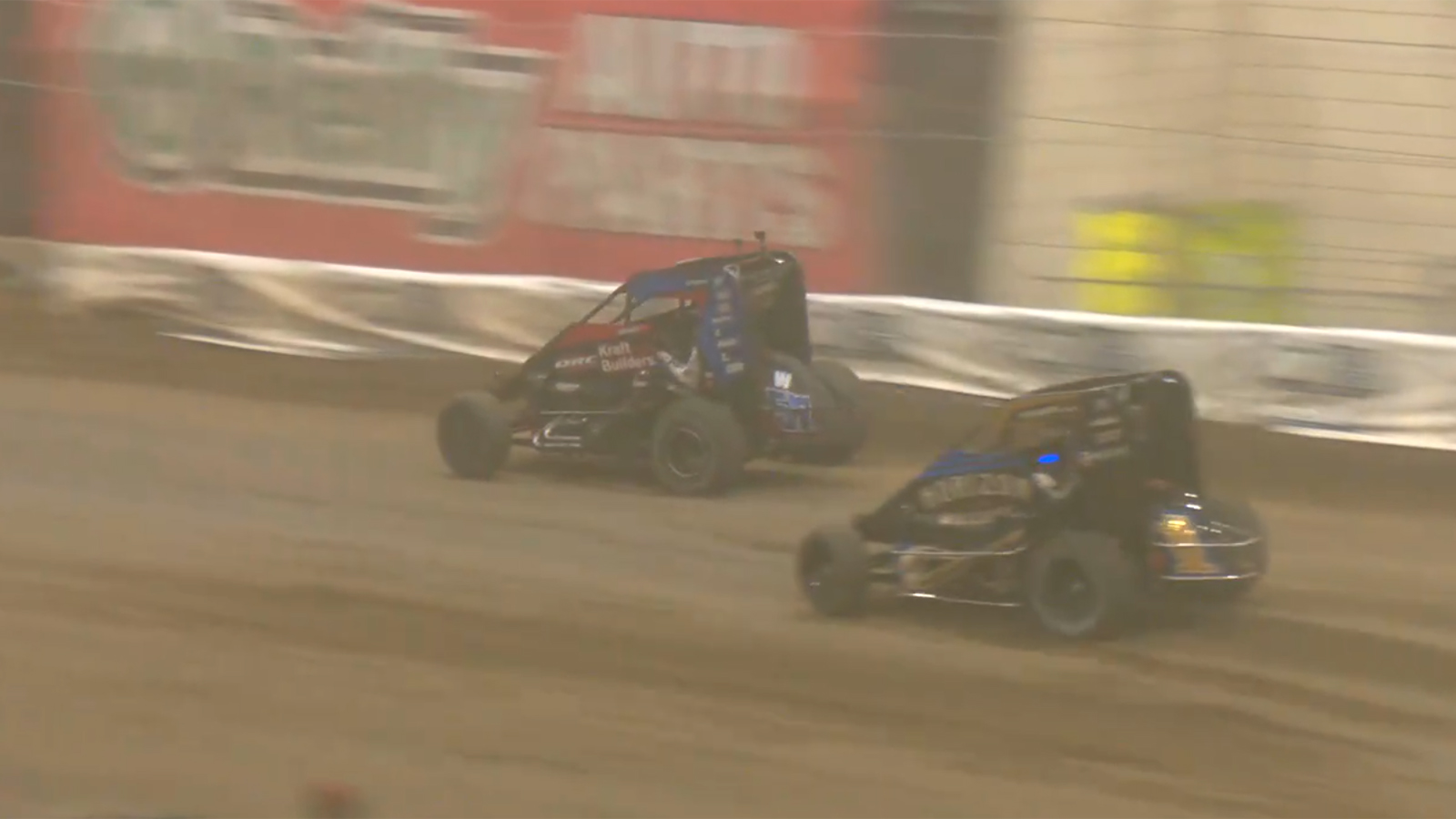 Landon Brooks defeats Brenham Crouch in Tuesday Chili Bowl Nationals Prelim A-Main