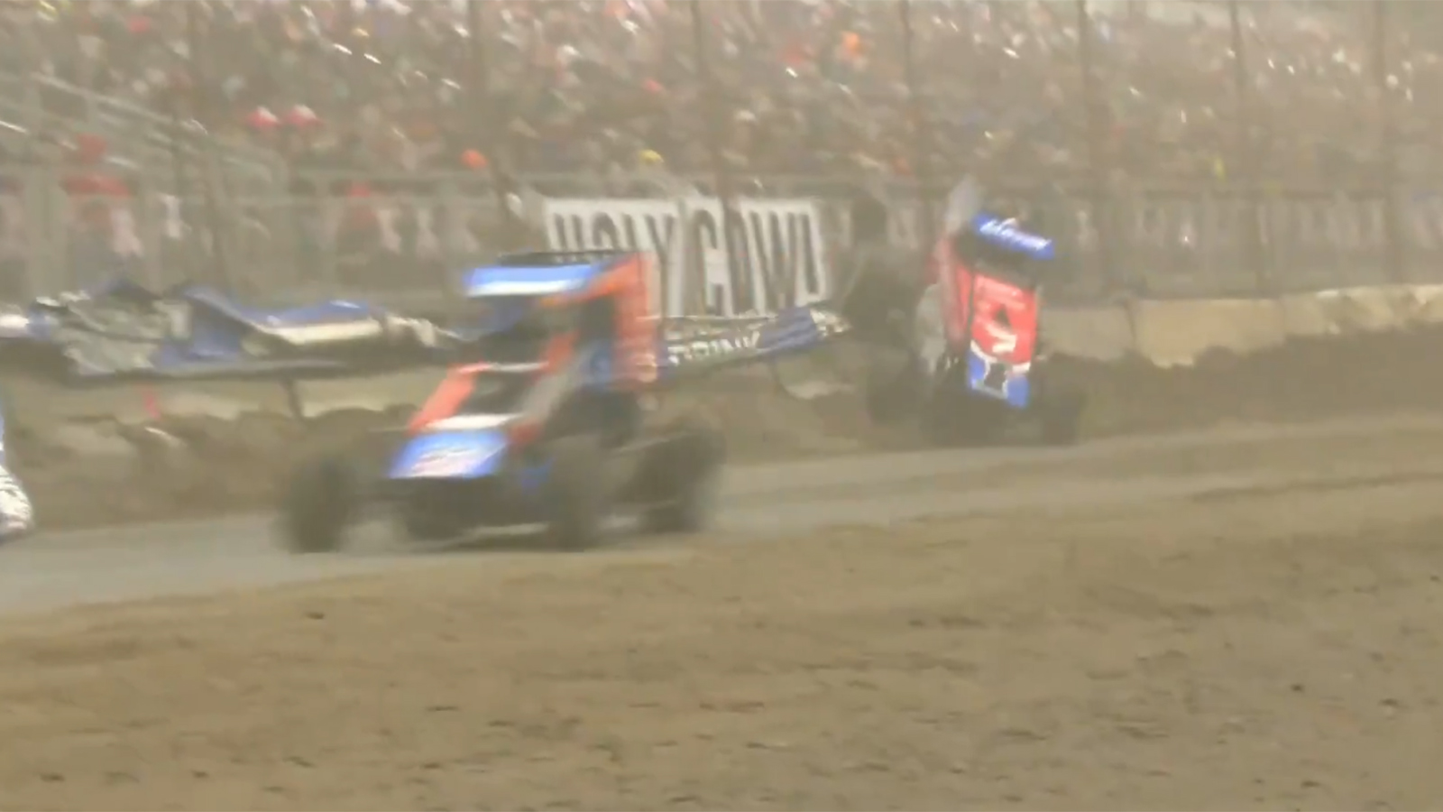 Kyle Larson wall-ride Chili Bowl Nationals 2025 wins the race