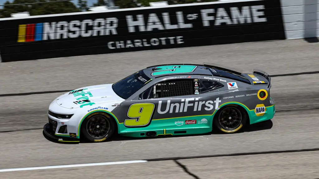 Chase Elliott 2025 Darlington Throwback paint scheme Unifirst Hendrick Motorsports NASCAR Cup Series