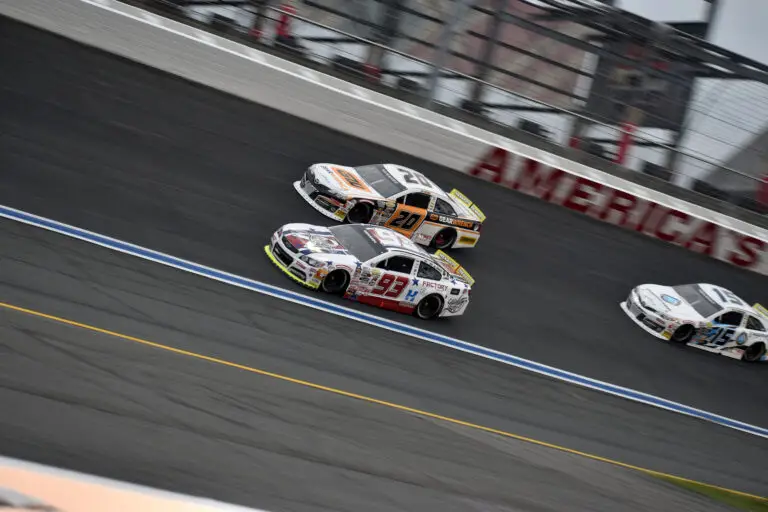Race_Turn4_SideBySide_20_JesseLove_93_CalebCostner (1)