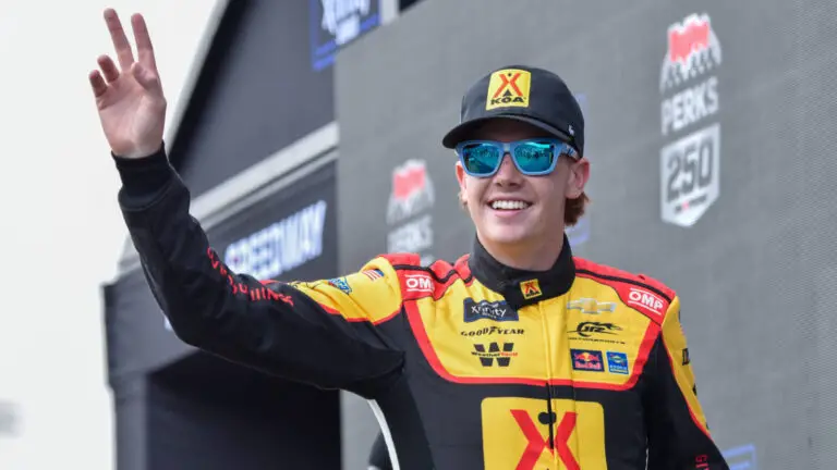 CW_2025_08_02_Xfinity_Iowa_PreRace_DriverIntros_ConnorZilisch_JRMotorsports-1