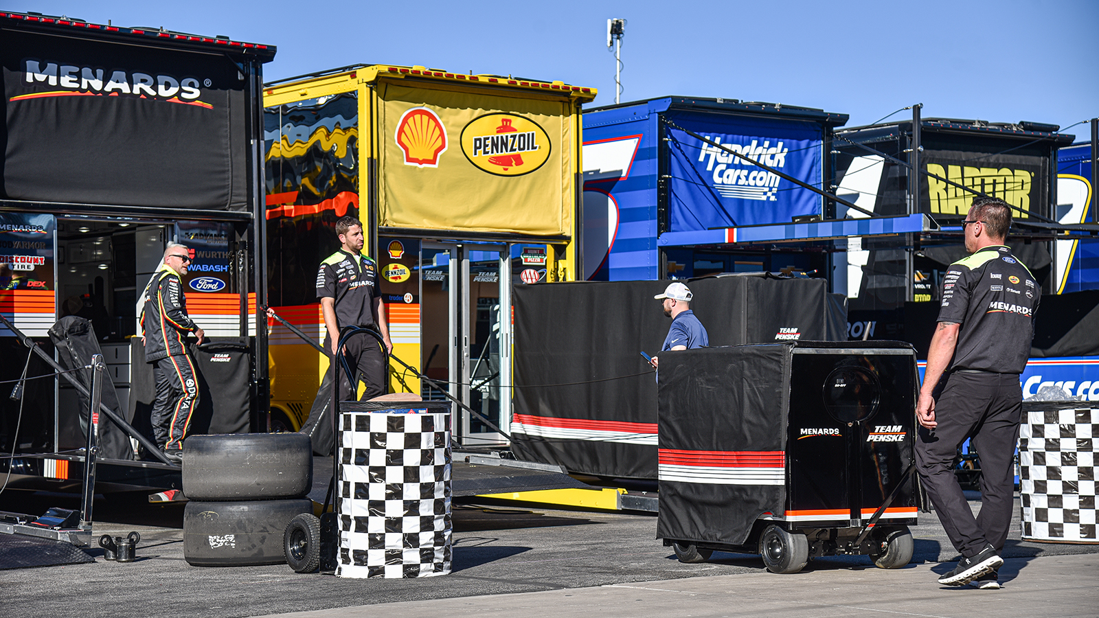 Ryan Blaney's team prepares to load up their No. 12 car, which dropped out of the South Point 400 after a crash on Lap 72