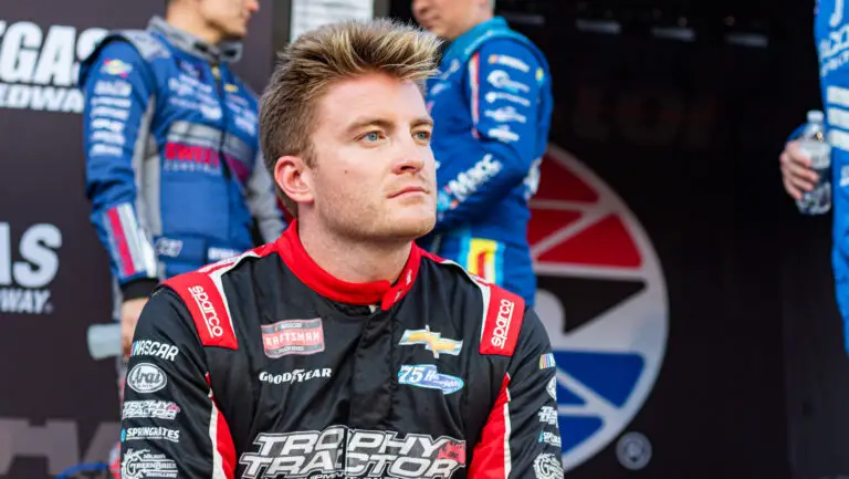 TG_XFIN_BMS_RACE_SParsons_Pits-2