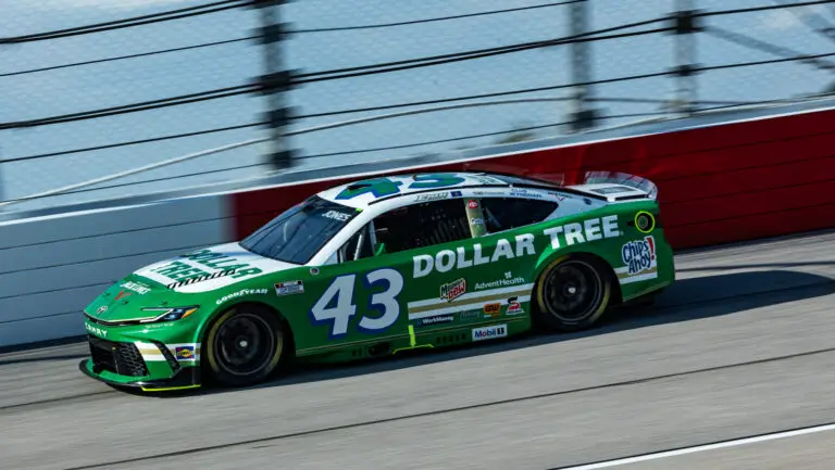 mm_darlington_cup_race_erikjones1