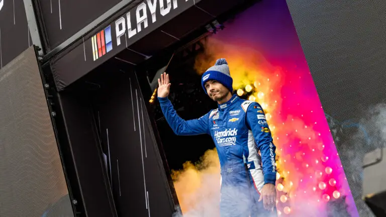 mm_cup_martinsville_race_kylelarson-1 (4)