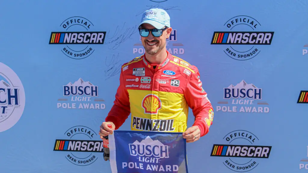 Joey Logano secured the pole position for Sunday's Straight Talk Wireless 500 at Phoenix Raceway