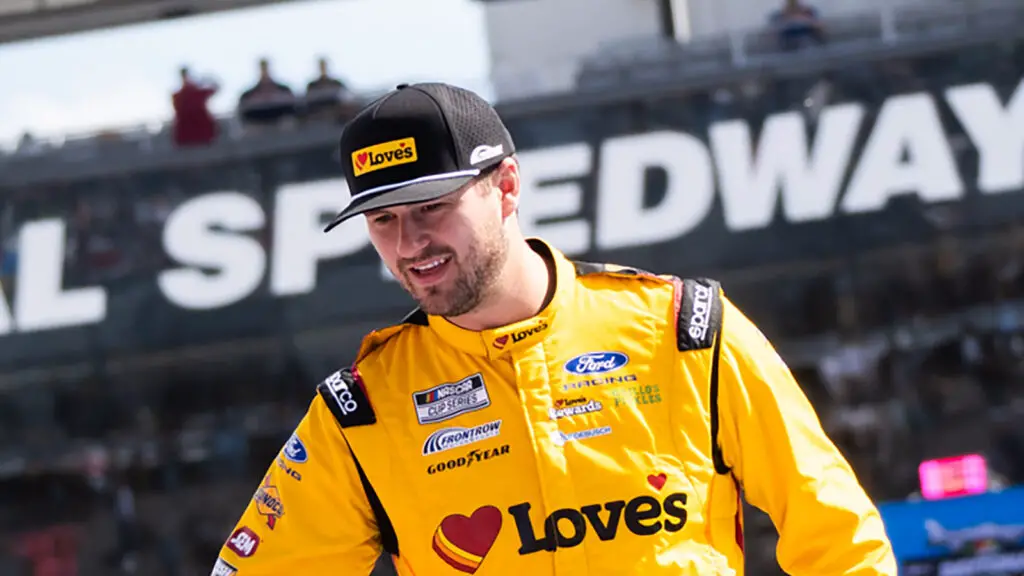 Todd Gilliland will return as the driver of the No. 34 Front Row Motorsports Ford for the 2027 NASCAR Cup Series season after signing a contract extension.