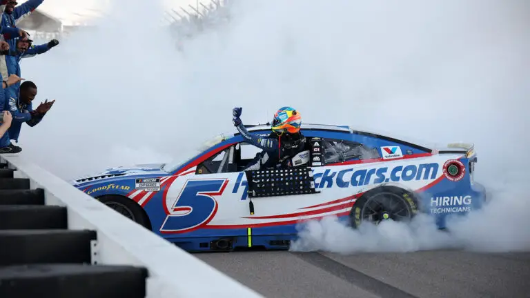 Kyle Larson scored the win in the Enjoy Illinois 300 at World Wide Technology Raceway.