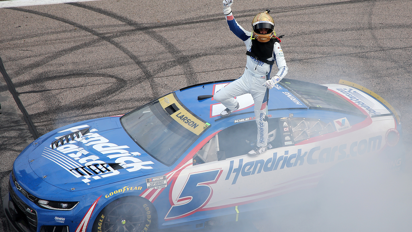 Kyle Larson collected an important win in Sunday's Hollywood Casino 400 at Kansas Speedway