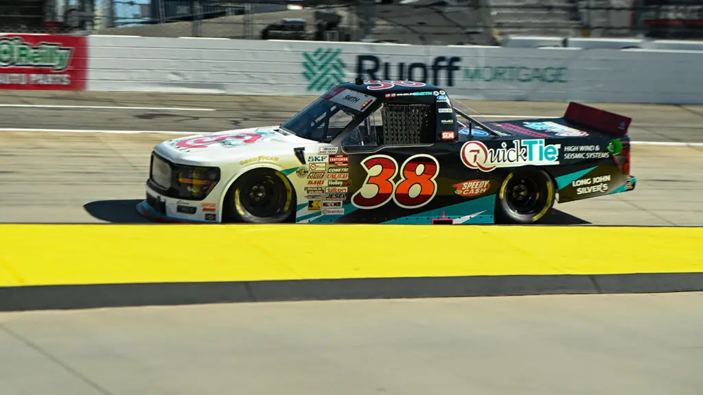 Black's Tire 200 race results NASCAR Craftsman Truck Series at Martinsville Speedway