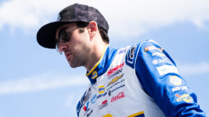 Chase Elliott has removed his name from consideration for the 2026 NASCAR Most Popular Driver Award, paving a path for Kyle Busch to posthumously win the award.